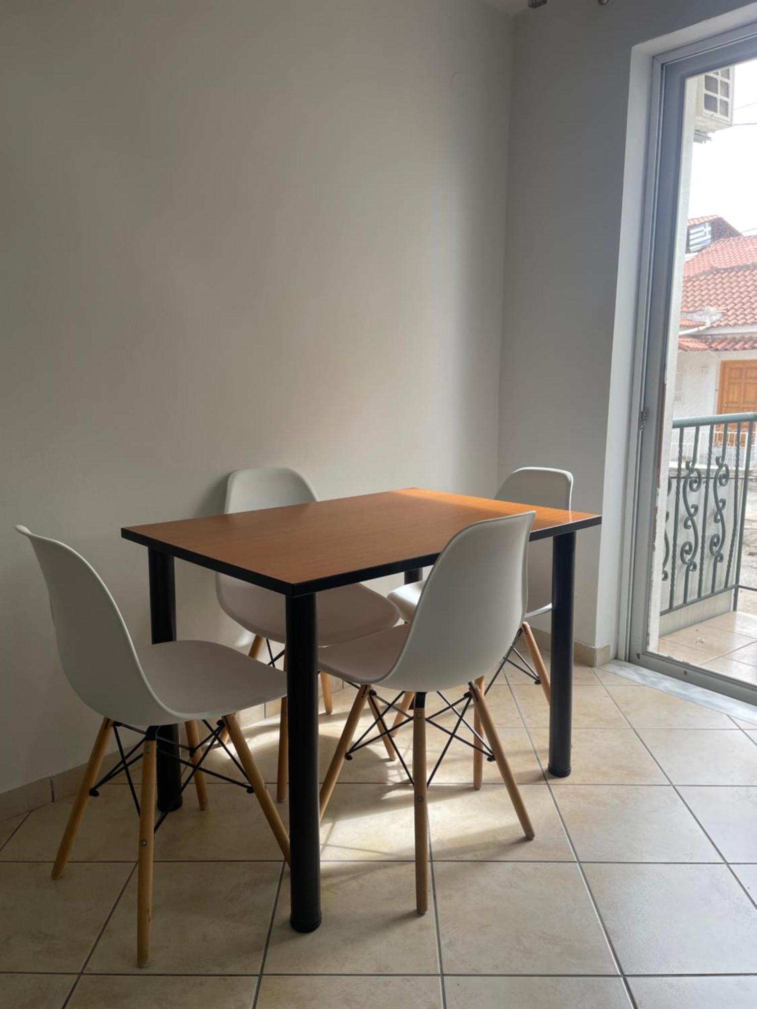 Peroulia Apartments Kómboi Dış mekan fotoğraf